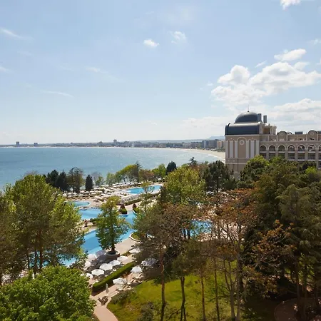 Хотел Alua Sunny & 5*