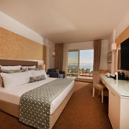 Отель Dreams Sunny And 5*