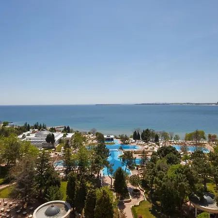 Alua Sunny & Hotel