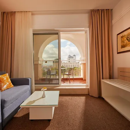 Хотел Dreams Sunny And