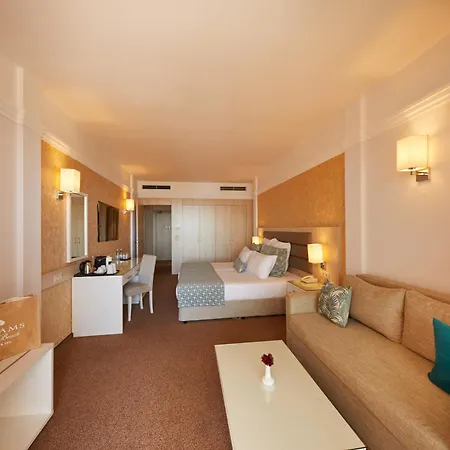 Dreams Sunny And Хотел 5*