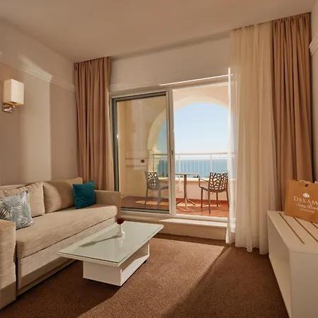 Hotel Dreams Sunny And