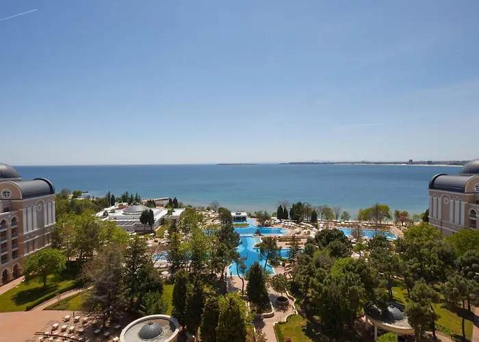 Dreams Sunny And Hotel