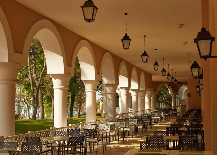 Отель Dreams Sunny And