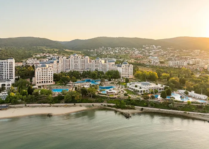 Отель Dreams Sunny And 5*